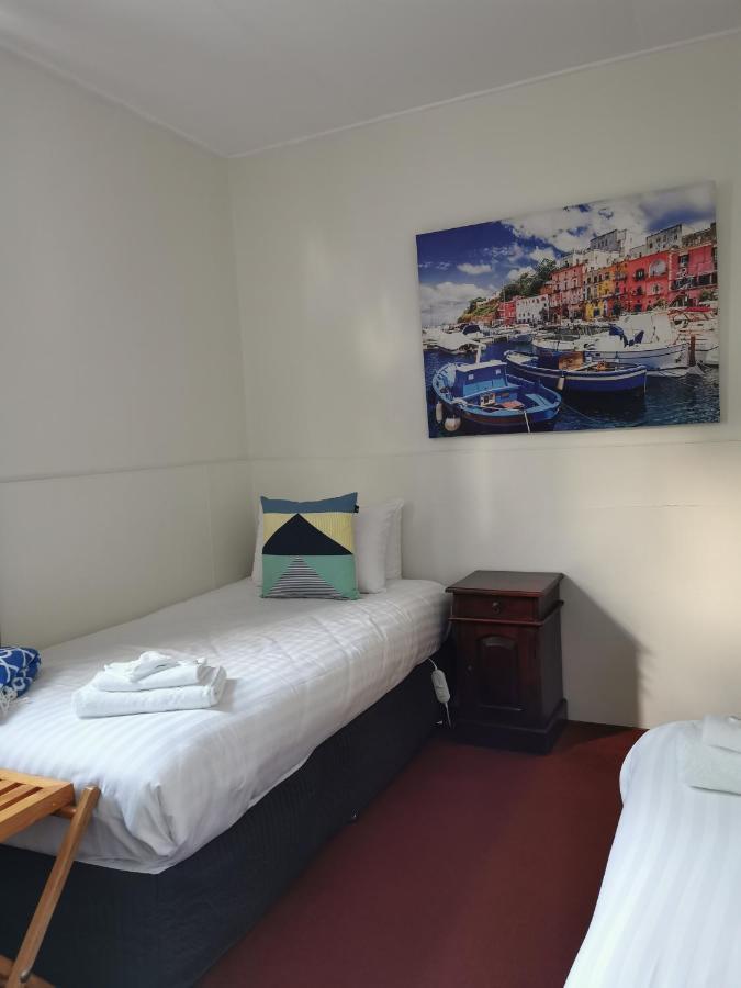 The Empire 4* Deloraine
